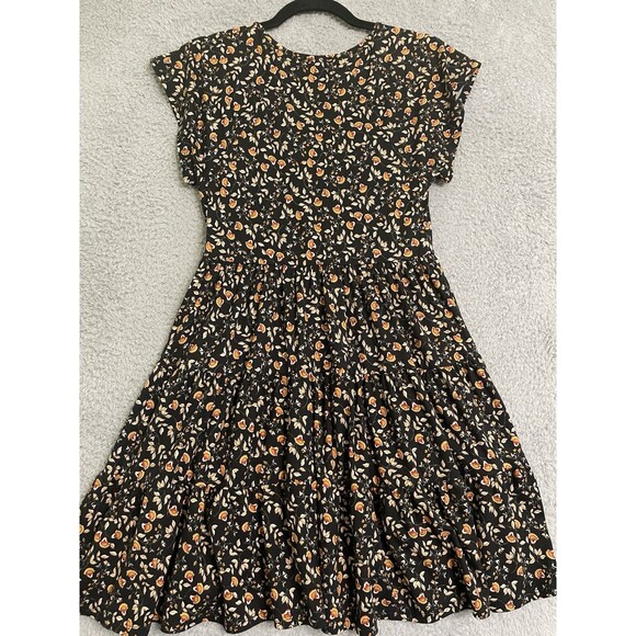 Urban Outfitters Women’s Julia Tiered Fit & Flare Black Beige Dress Size Small - Picture 6 of 10